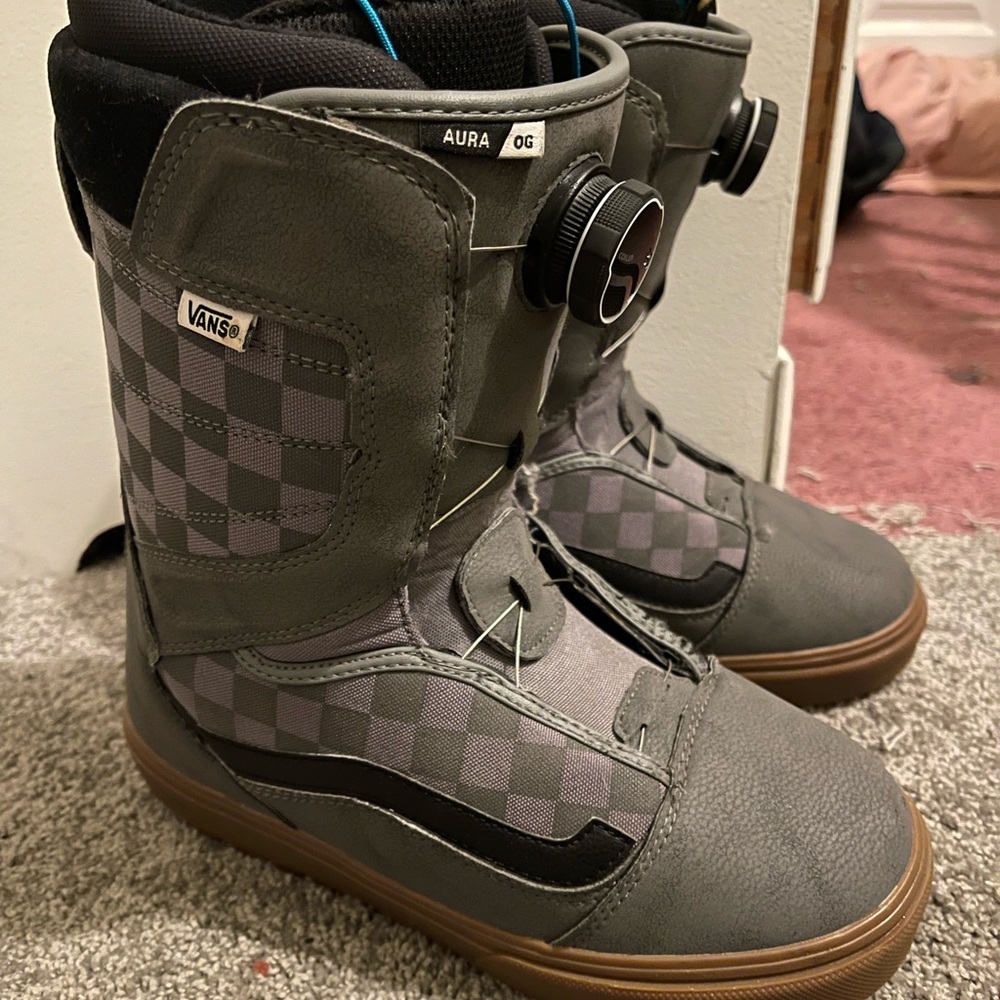 snowboarding boots